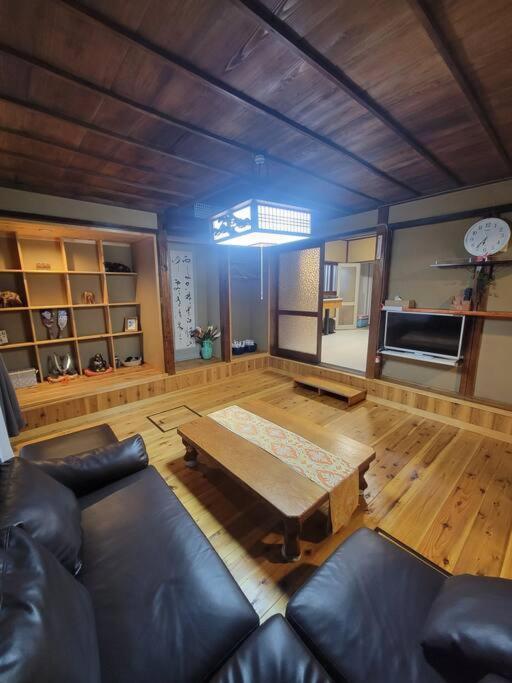 Holiday home 古民家　日乃家～hinoya　８名まで滞在可能